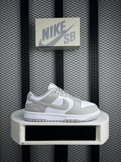 Dunk SB Low - Photon Dust