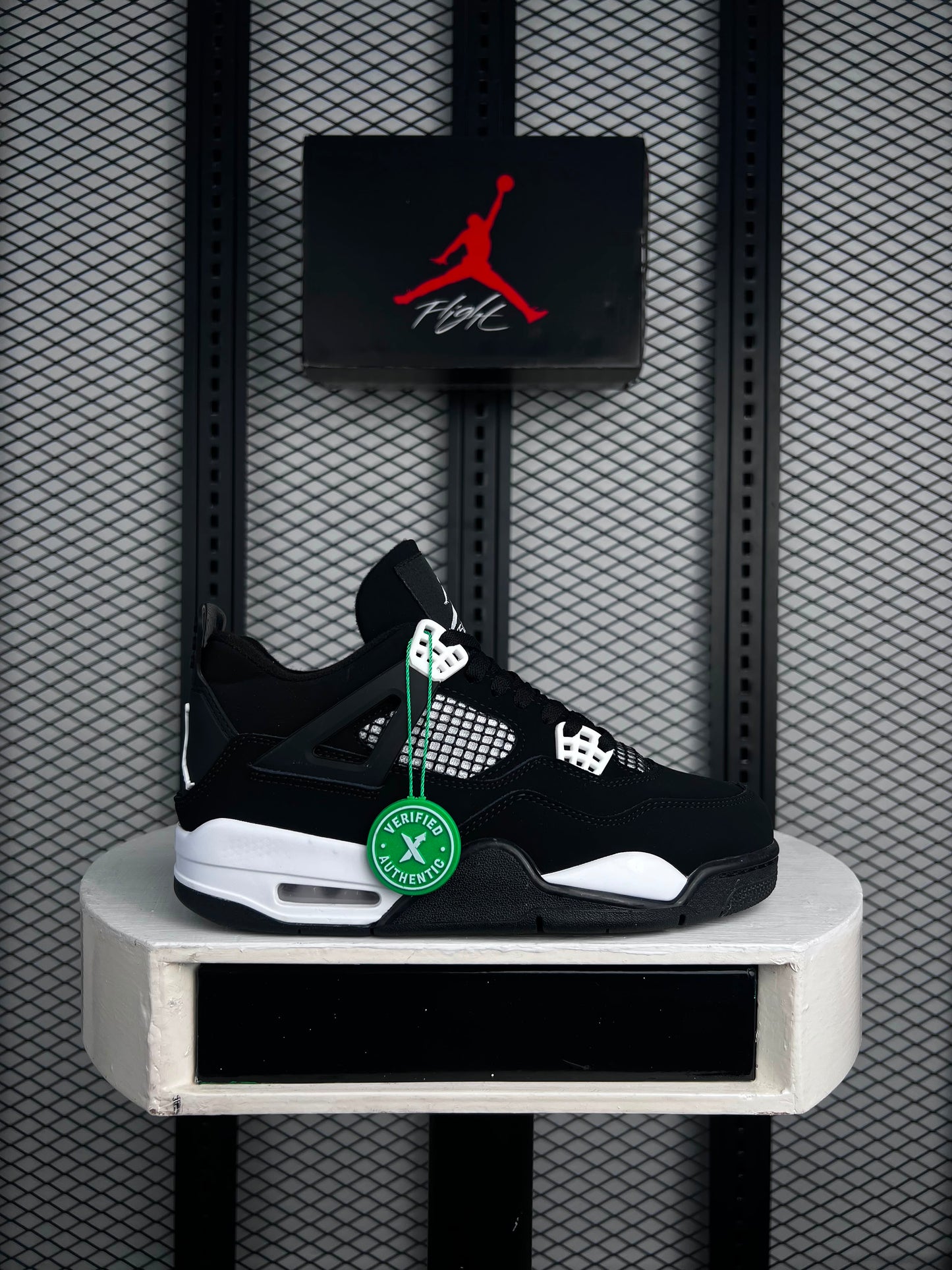 Air Jrdan 4 - White Thunder