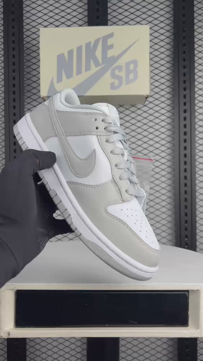 Dunk SB Low - Photon Dust